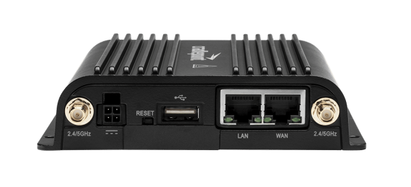 Cradlepoint – MAA1-0900600M-EA - IBR900 router with WiFi incl. 1 year NetCloud plan - UK, EU, UAE, SA, ZA