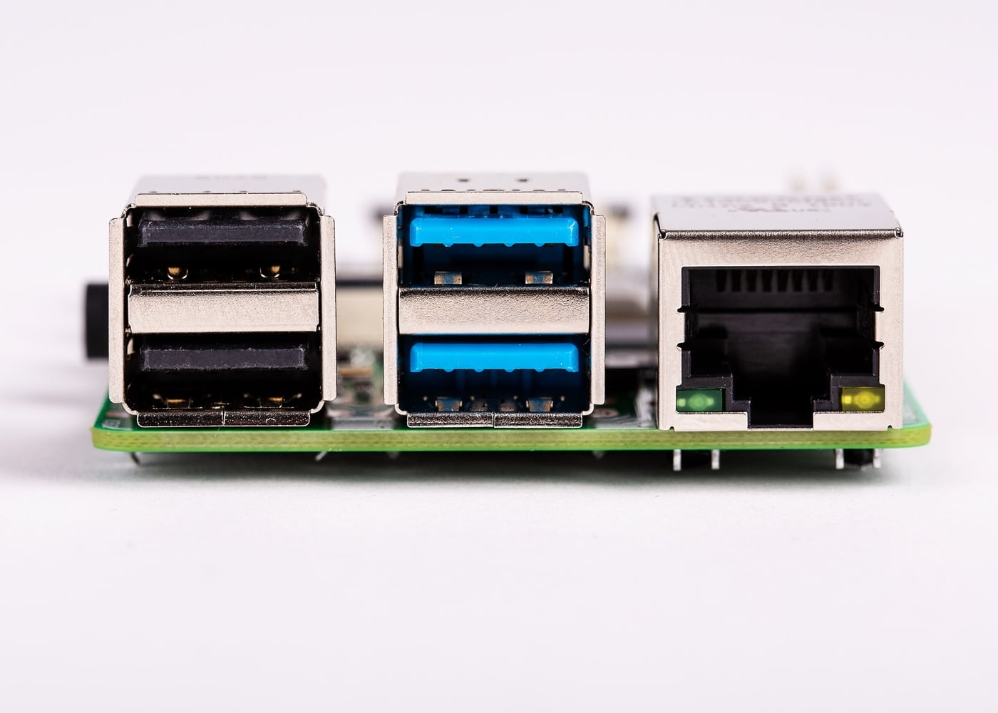Raspberry Pi 4 Model B (2GB) | BCD Atlantik